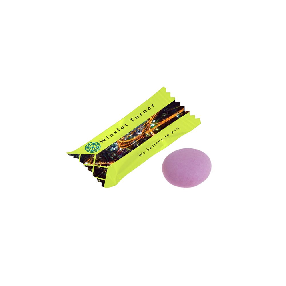 Flowpack met een Mentos mint - wit